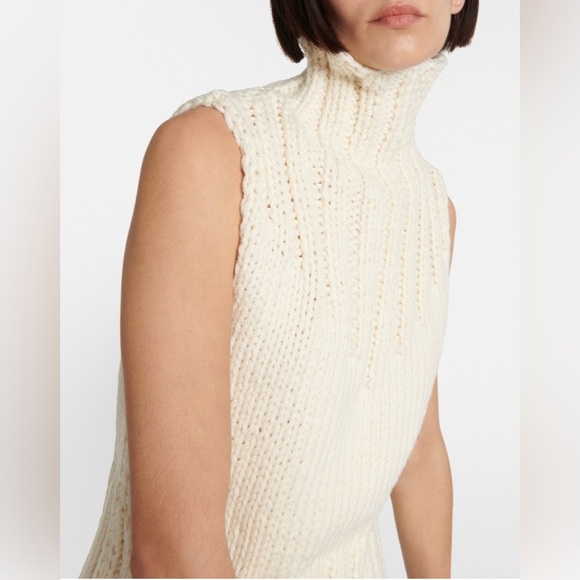 NWT TOTEME Turtleneck Hand Knitted Wool Top Buttercream Size Large - Picture 4 of 15